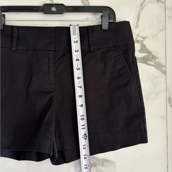 Ann Taylor Women's Signature Shorts Black Flat Front Size 10 Chino 4" inseam - Picture 3 of 8